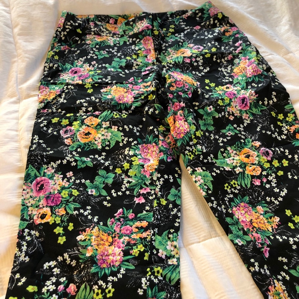 Chinese Laundry floral printed pants